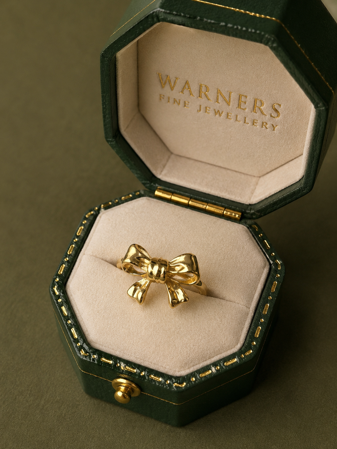 Bow Ring in 9ct Yellow gold