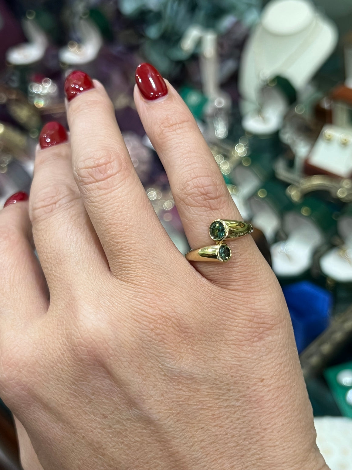 Green Sapphire Ring in 9ct Yellow Gold