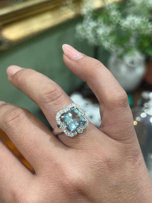 Aquamarine and Diamond Ring in 18ct White Gold