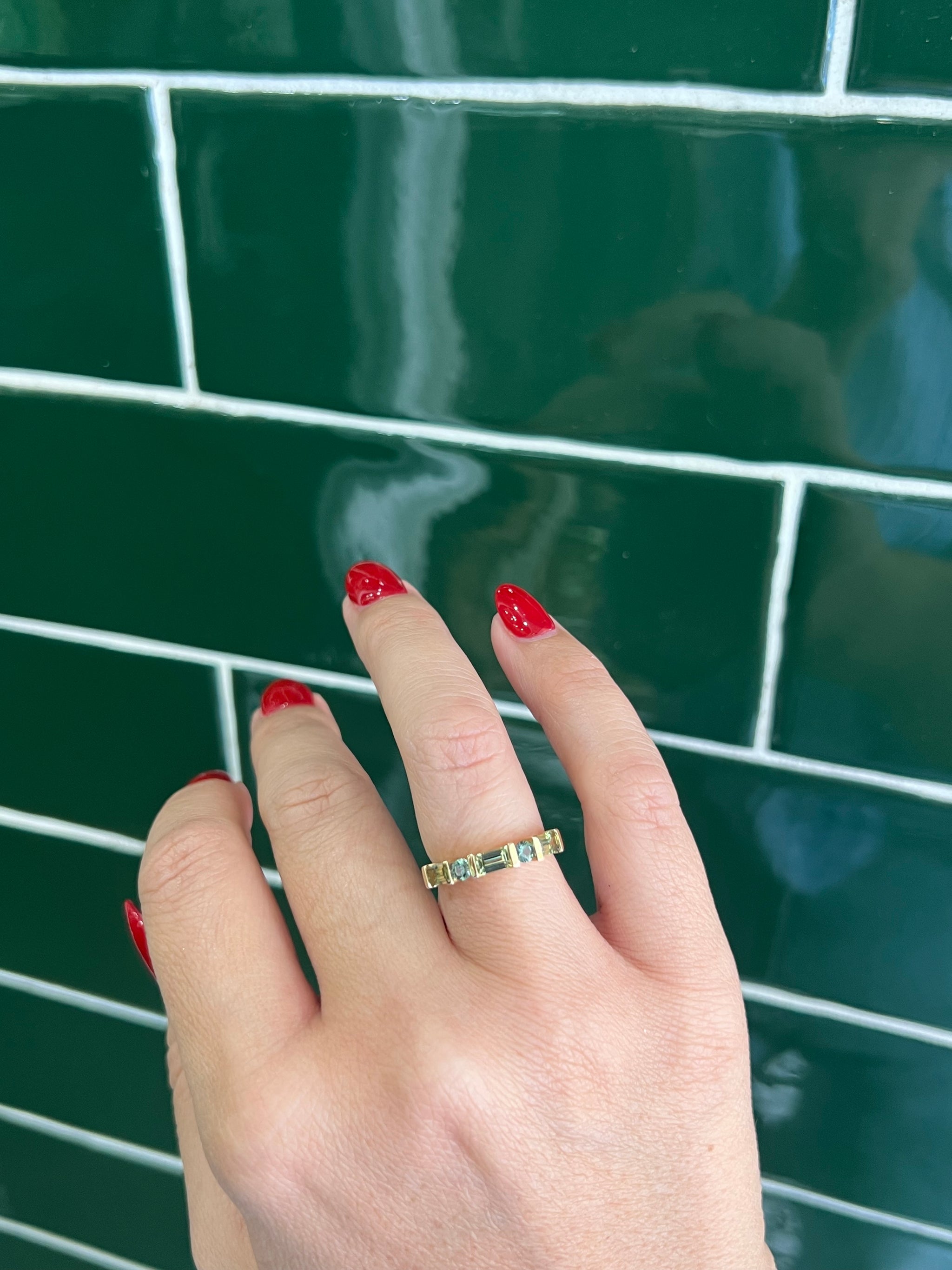 Australian Sapphire Ring 9ct Yellow Gold