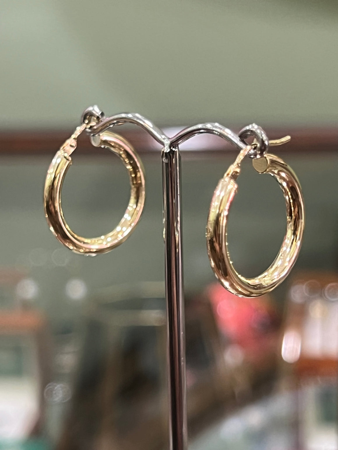 Italian Gold Hoops in 9ct yellow gold 20mm