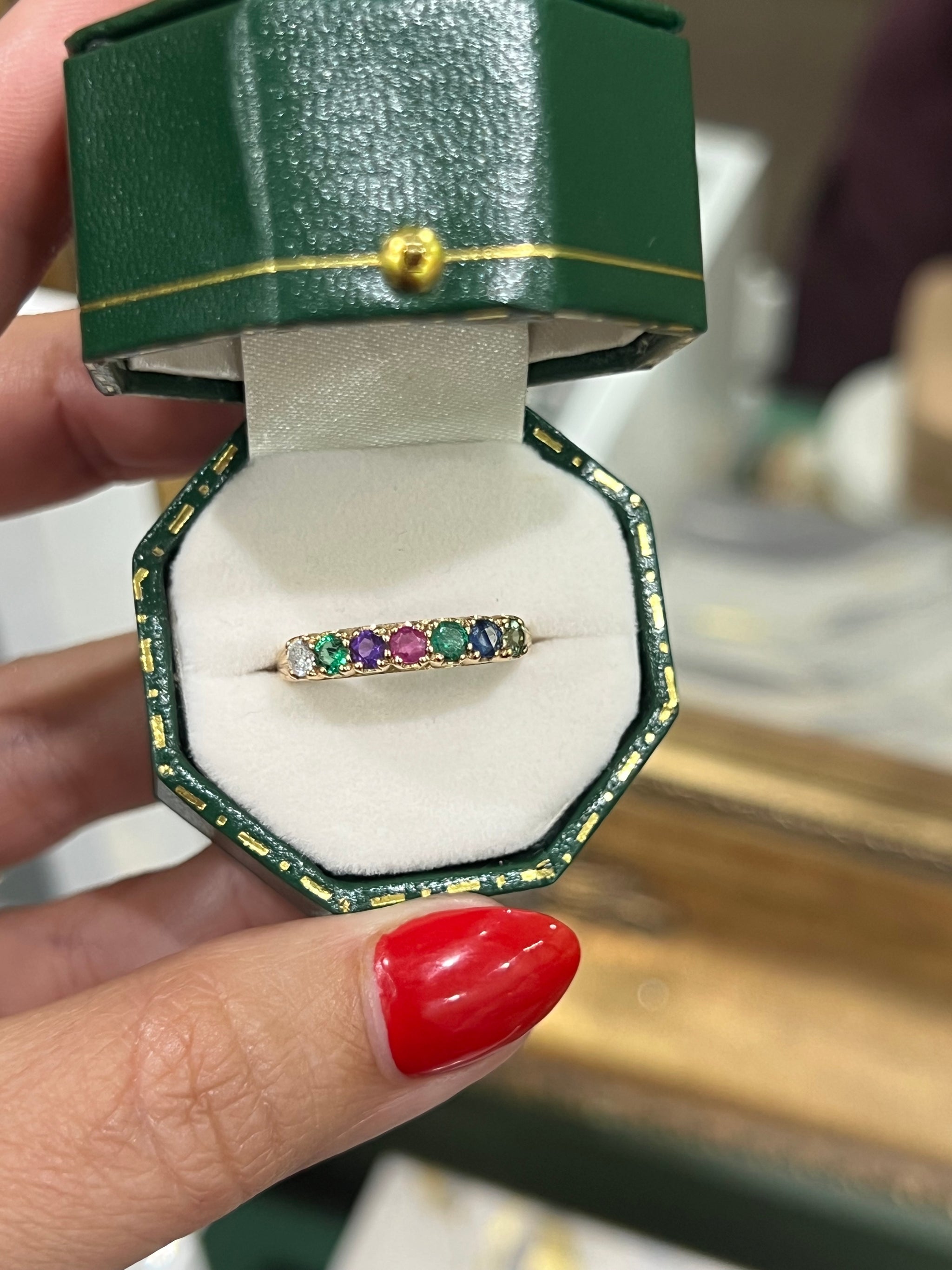 DEAREST RING in 9ct Yellow Gold