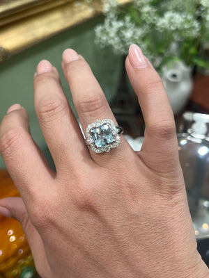 Aquamarine and Diamond Ring in 18ct White Gold