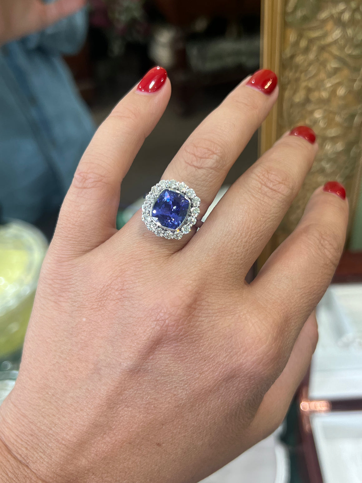 Tanzanite and Diamond Ring in 18ct White Gold