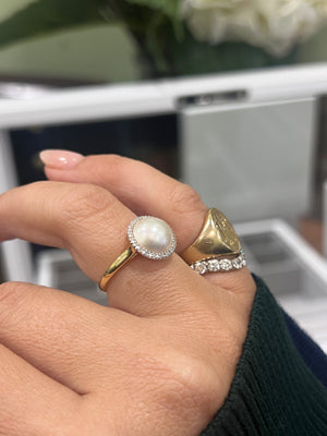 Mabe Pearl and Diamond Ring in 9ct Yellow Gold