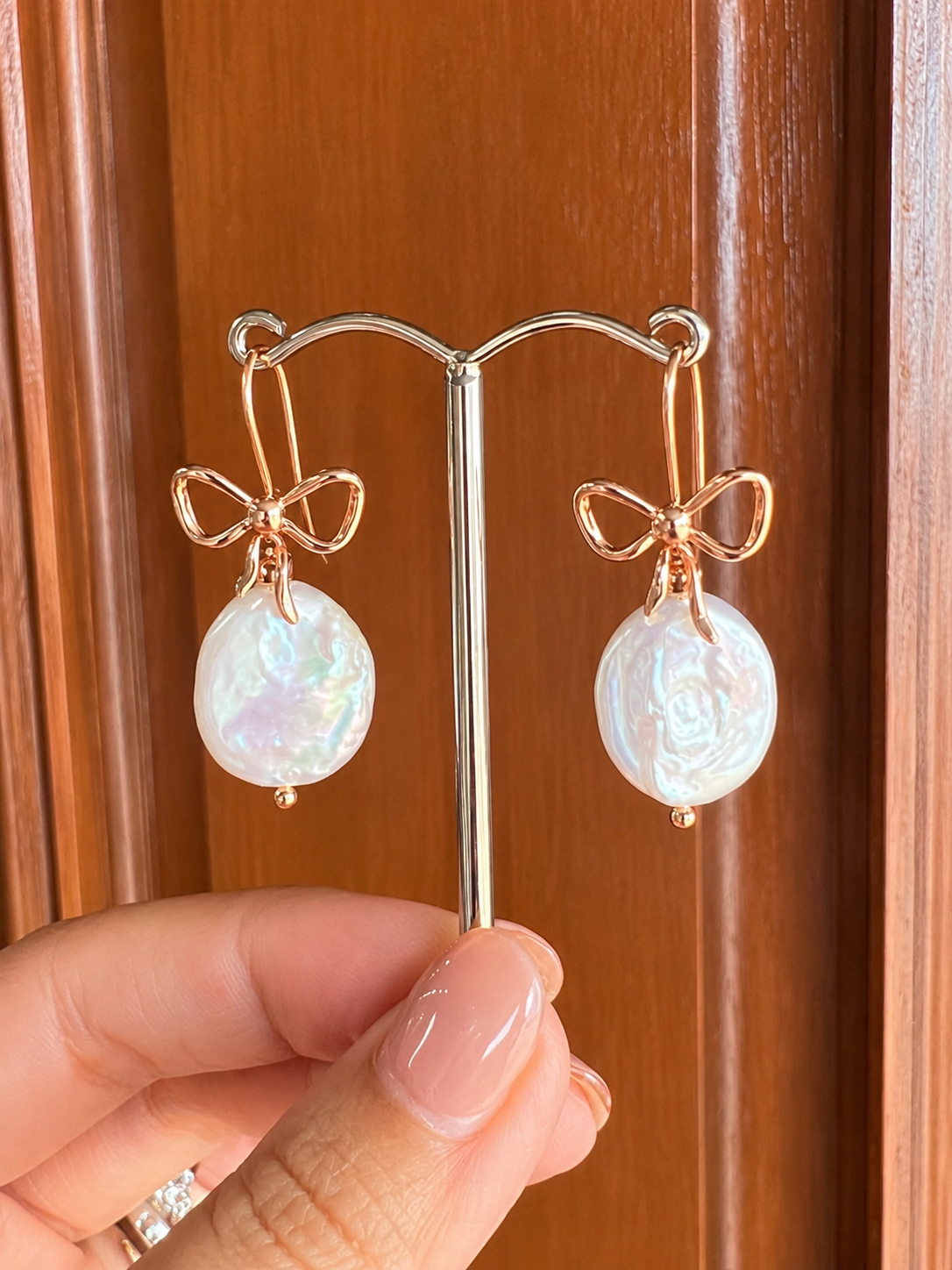 Coin Pearl Bow Earrings