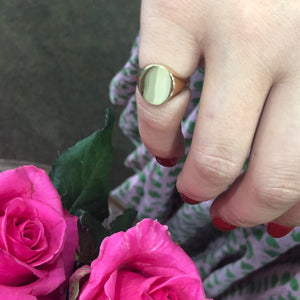 Classic Signet Ring, in 9ct yellow gold