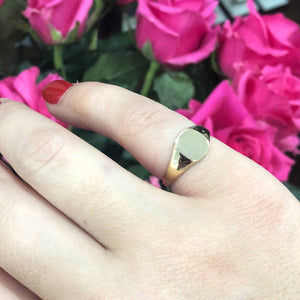 Petite Signet Ring in 9ct Yellow Gold