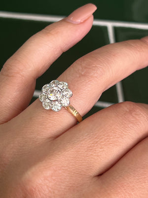 Diamond Daisy Ring in 18ct Gold